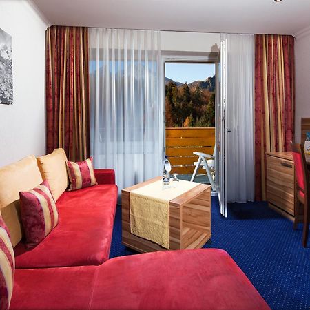 Alm- & Wellnesshotel Alpenhof Шёнау-ам-Кёнигсзе Экстерьер фото