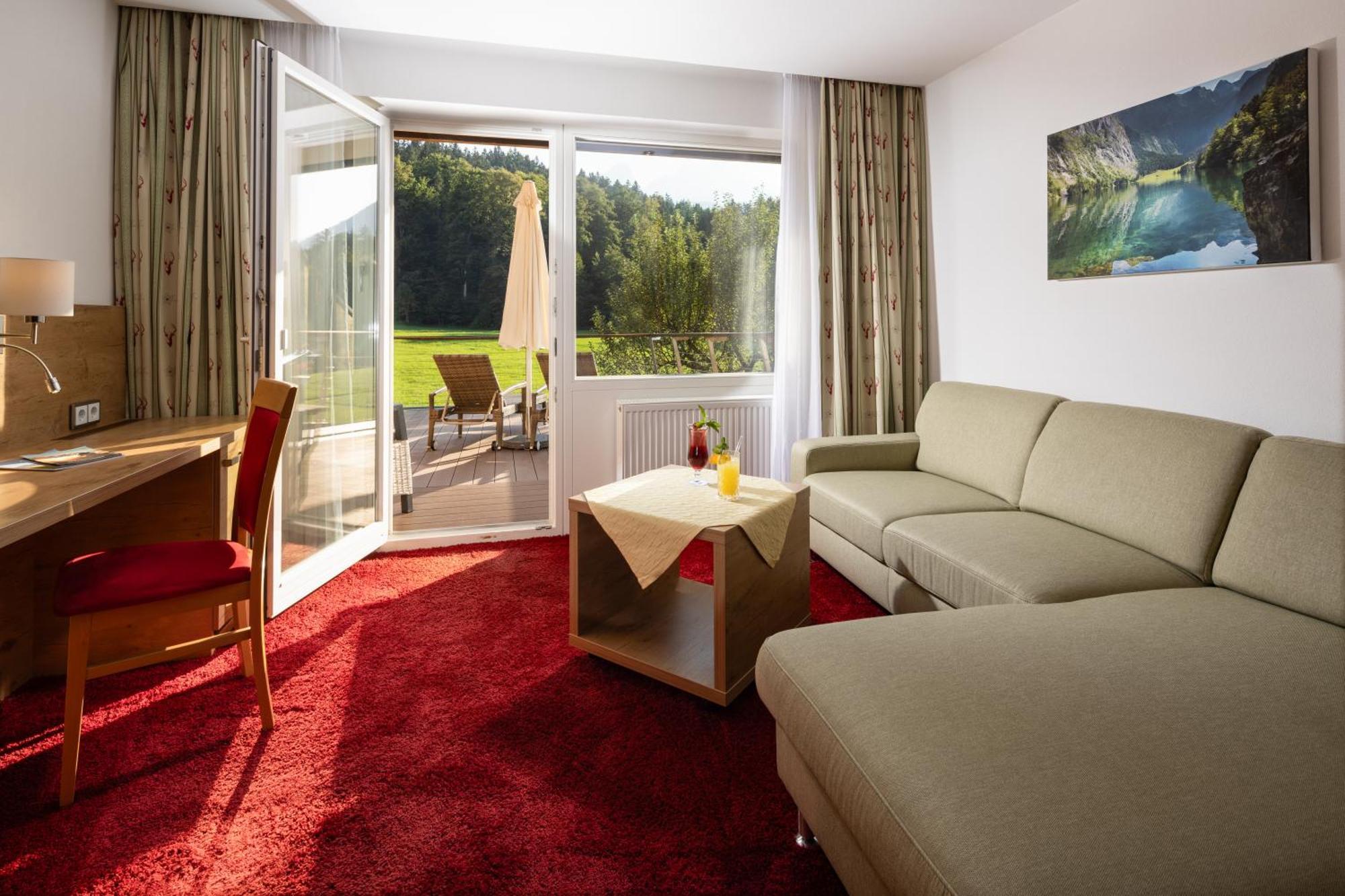 Alm- & Wellnesshotel Alpenhof Шёнау-ам-Кёнигсзе Экстерьер фото