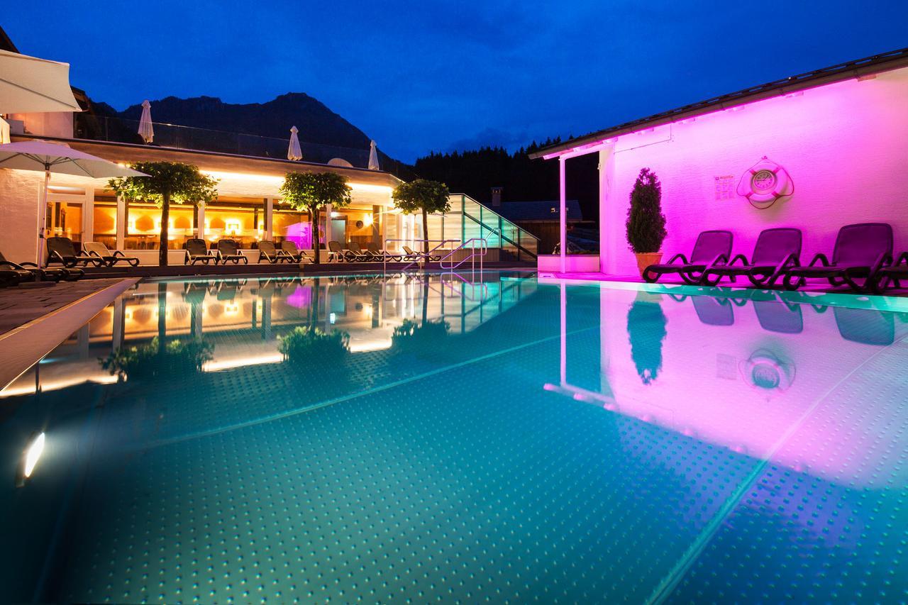 Alm- & Wellnesshotel Alpenhof Шёнау-ам-Кёнигсзе Экстерьер фото